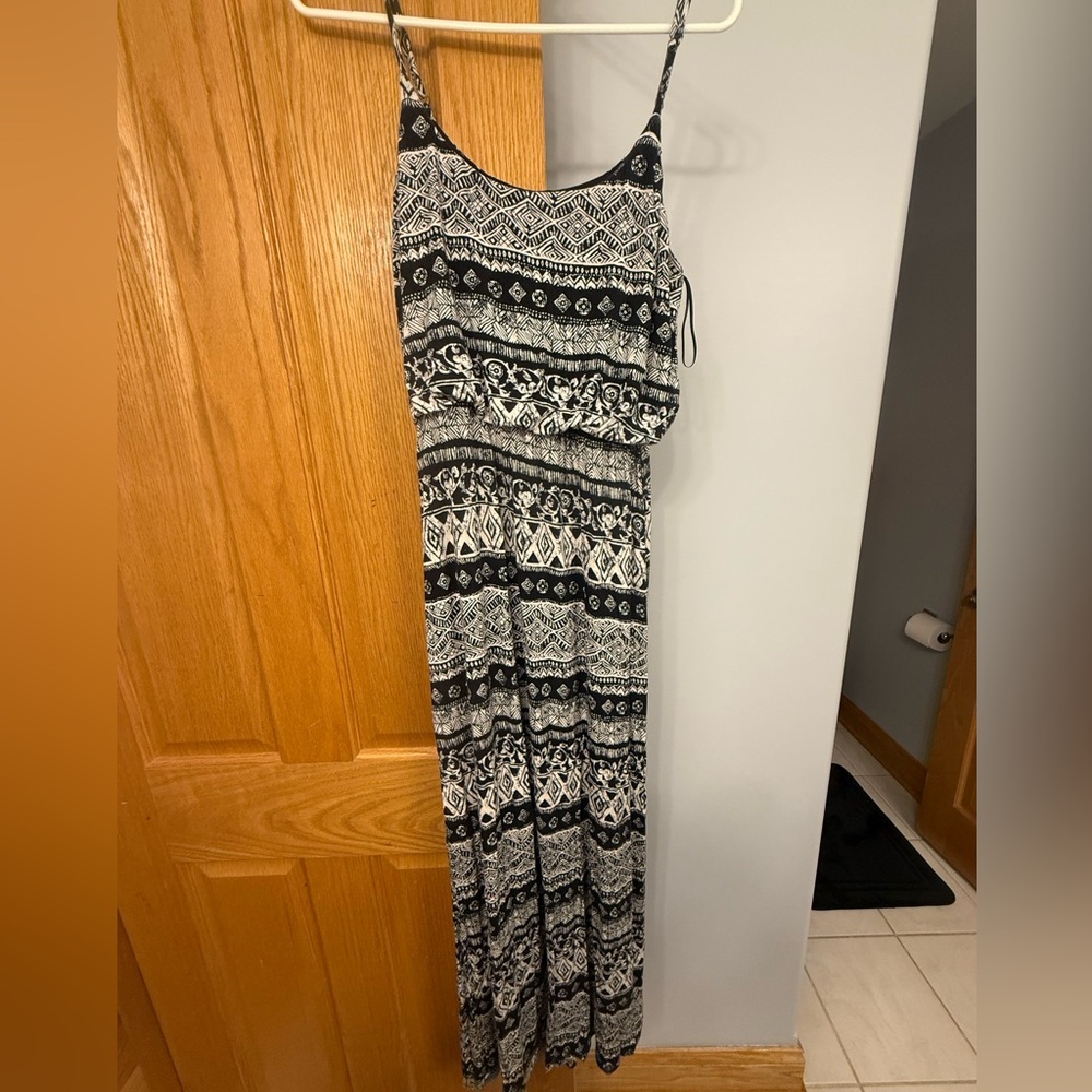 Forever 21 Monochrome Geometric Dress